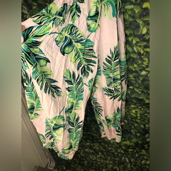 Venus Tropical Leaf Print Jumpsuit XS-S NWOT - Picture 11 of 16